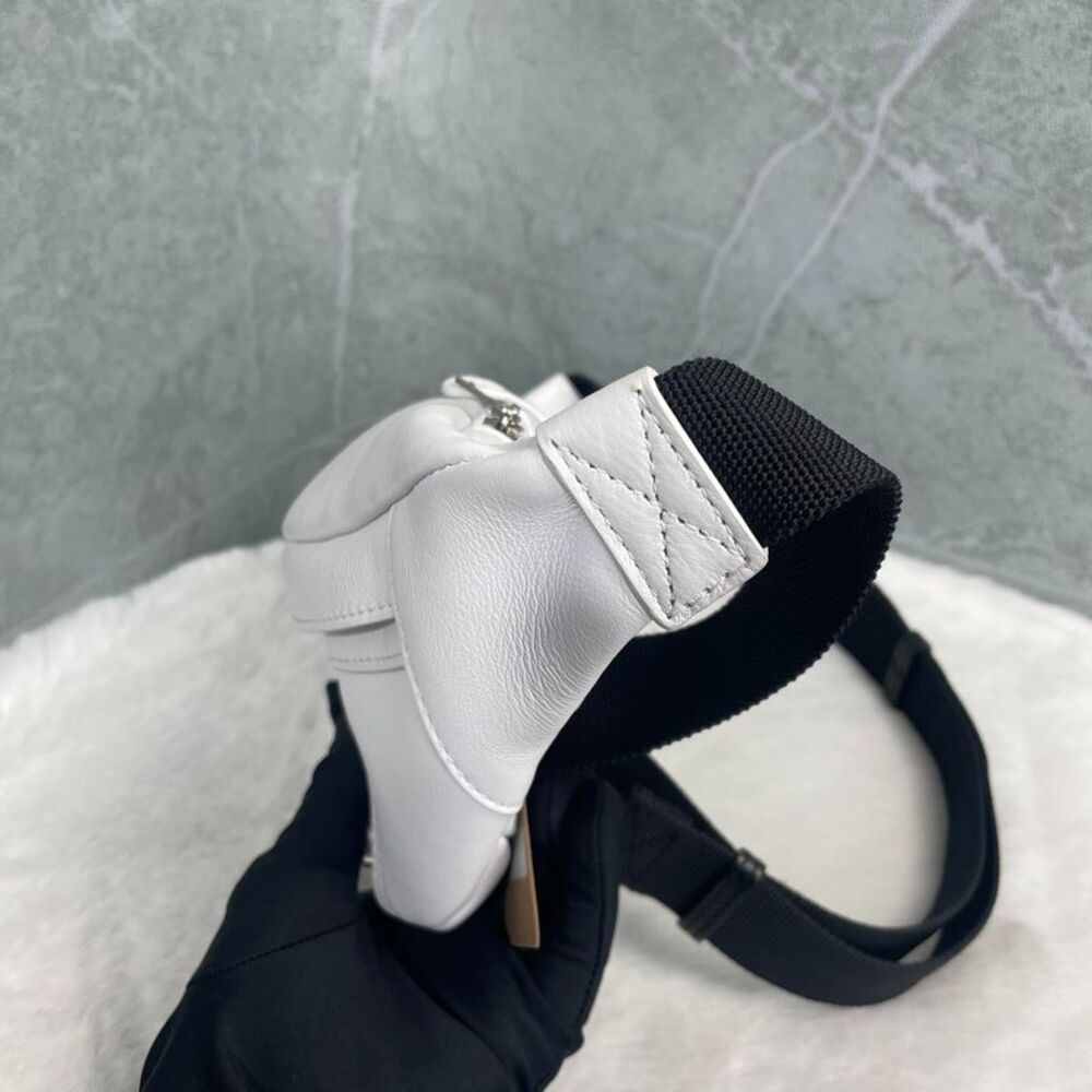 Balenciaga Women Pre-Loved Bag Very Good Condition - Picture 6 of 9